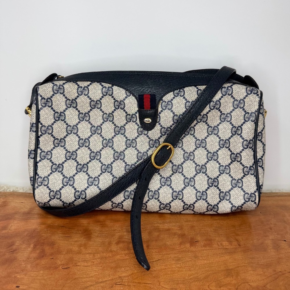 Vintage Gucci GG Supreme Monogram Navy Web Sherry Line Crossbody Bag 89-02-017